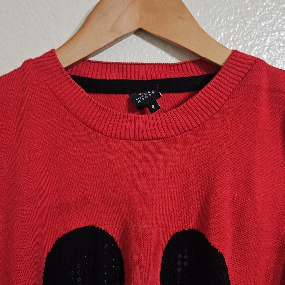 Stylish Red Sweater with Black Sequin Design - Picture 4 of 8